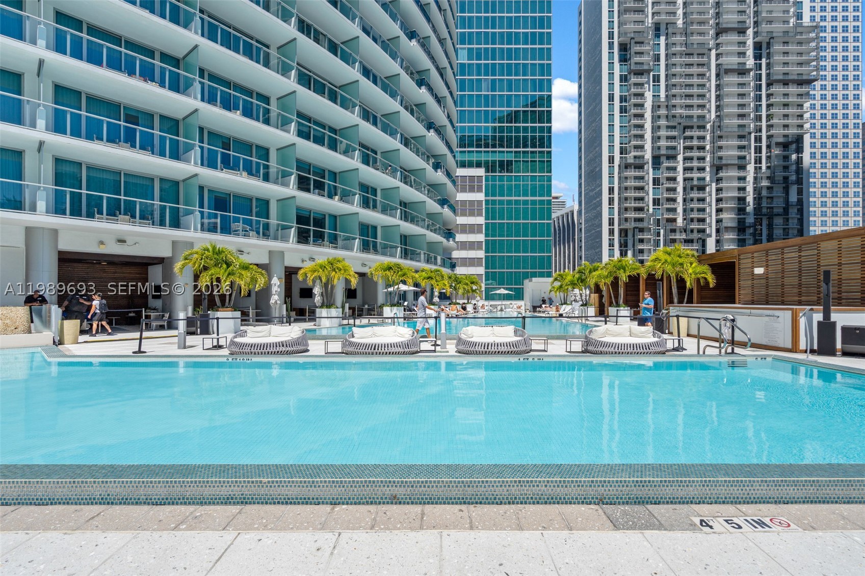 200 Biscayne Boulevard Way #3707, Miami FL 33131