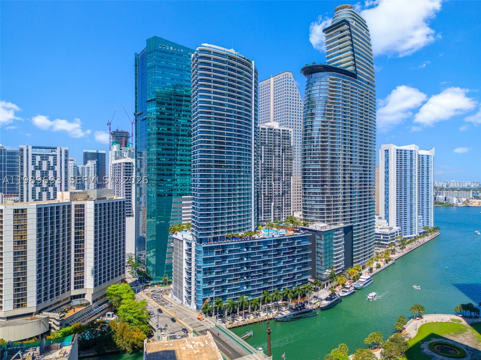 200 Biscayne Boulevard Way #3707, Miami FL 33131