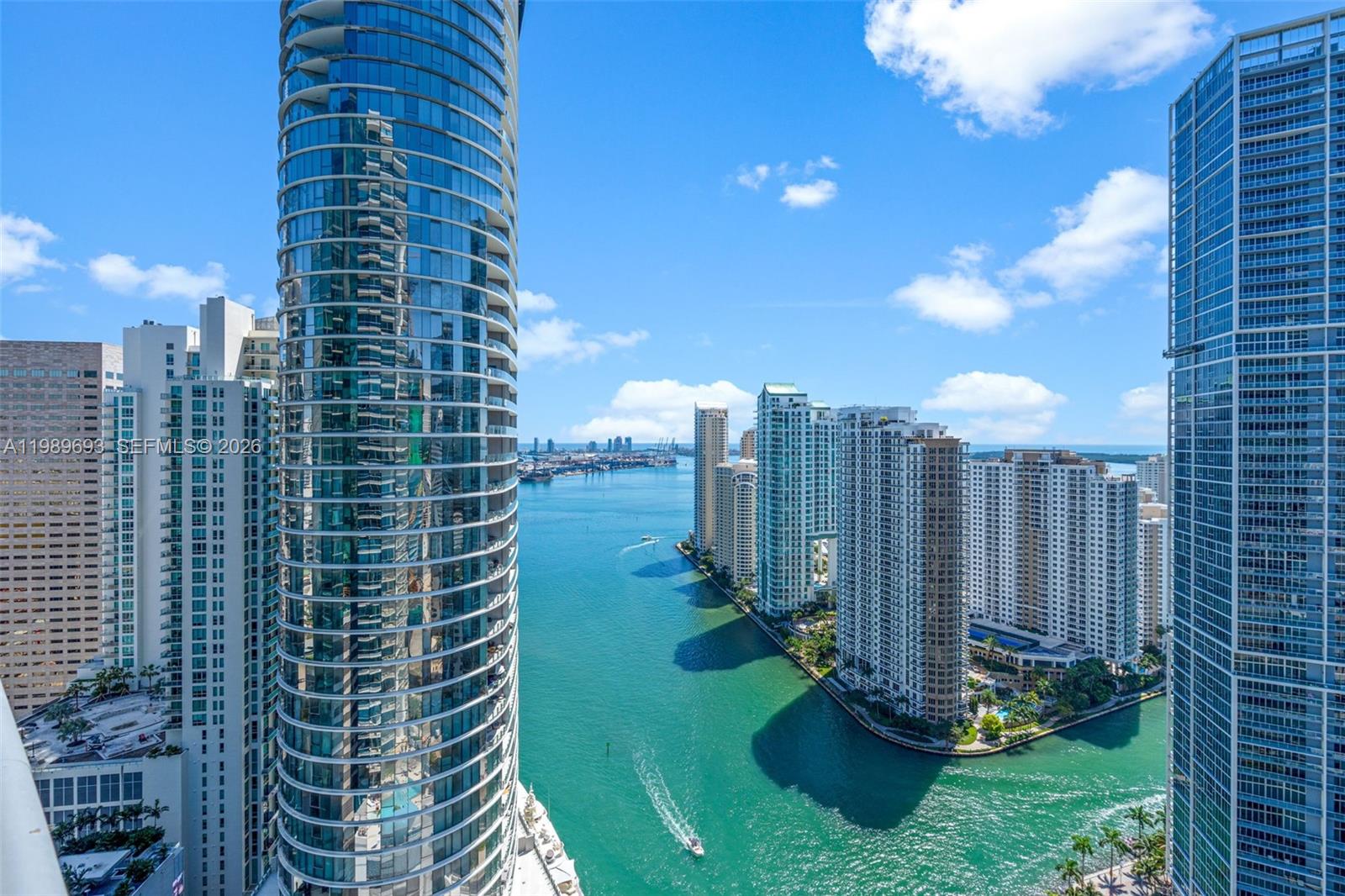 200 Biscayne Boulevard Way #3707, Miami FL 33131