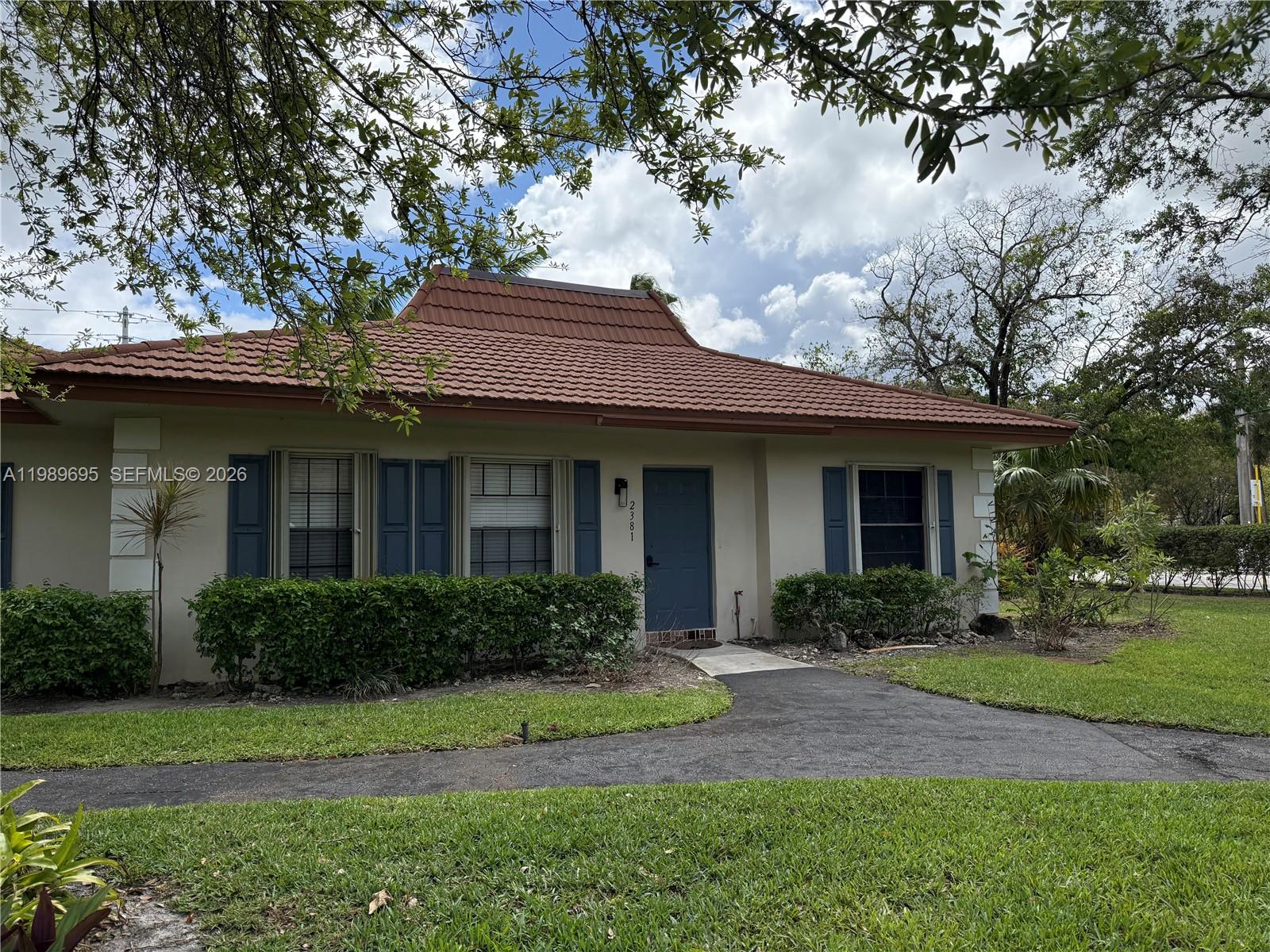 2381 SW 70th Ave #49, Davie FL 33317