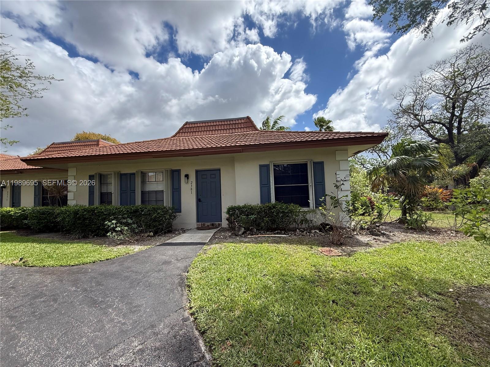 2381 SW 70th Ave #49, Davie FL 33317