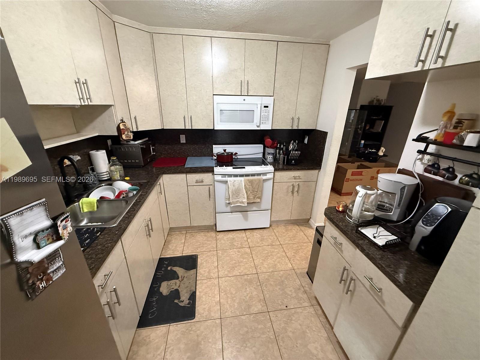 2381 SW 70th Ave #49, Davie FL 33317