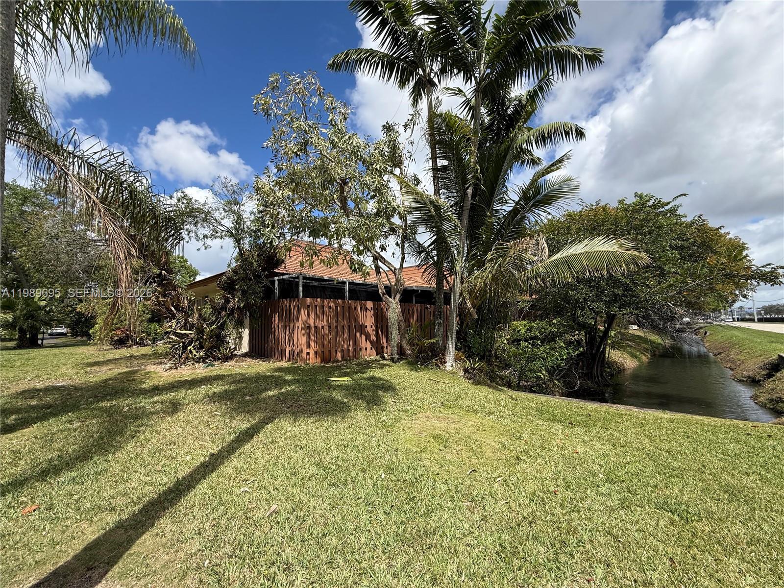 2381 SW 70th Ave #49, Davie FL 33317
