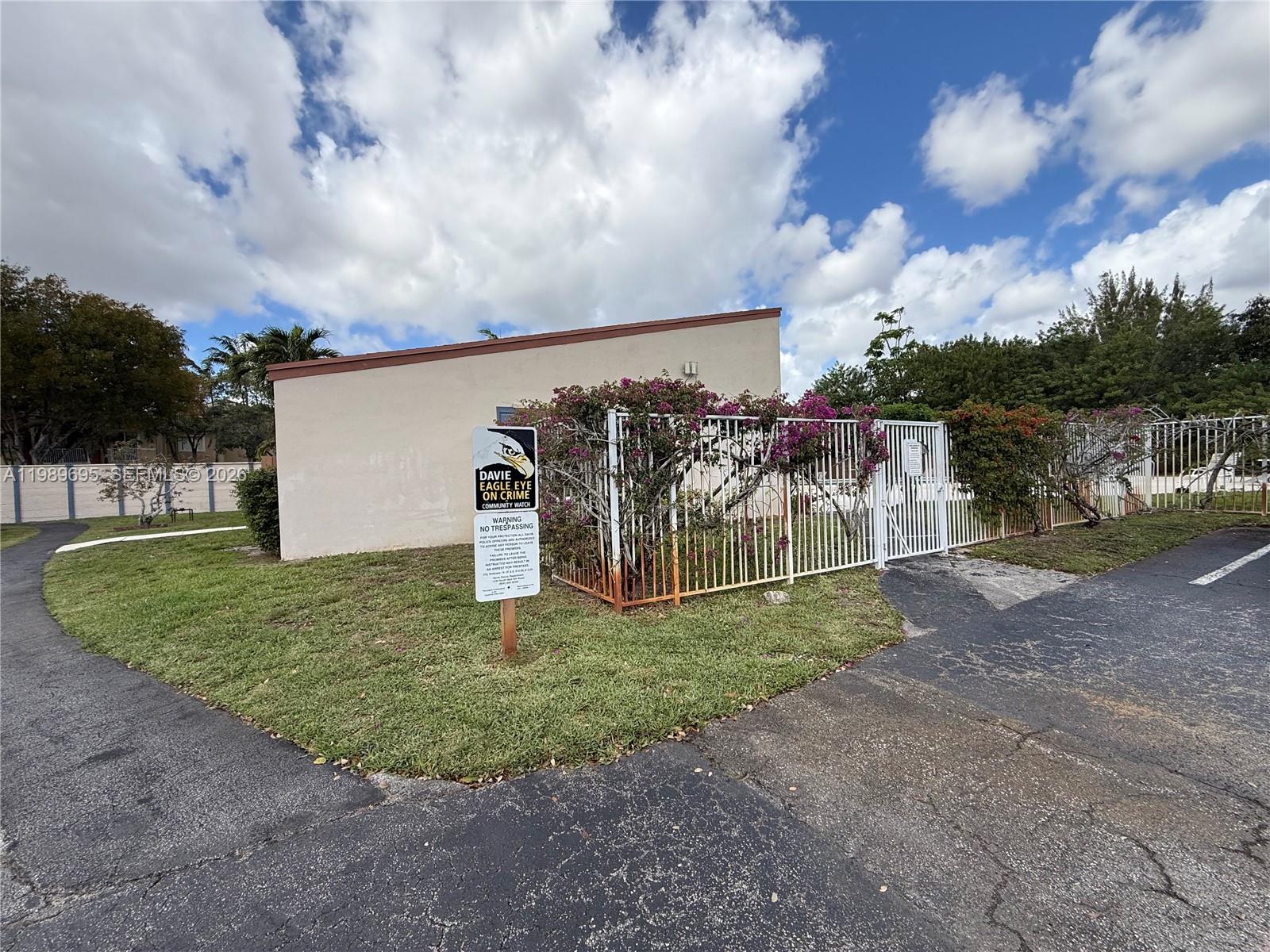2381 SW 70th Ave #49, Davie FL 33317