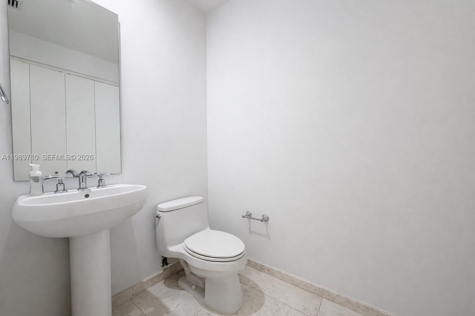 900 Brickell Key Blvd #2505, Miami FL 33131