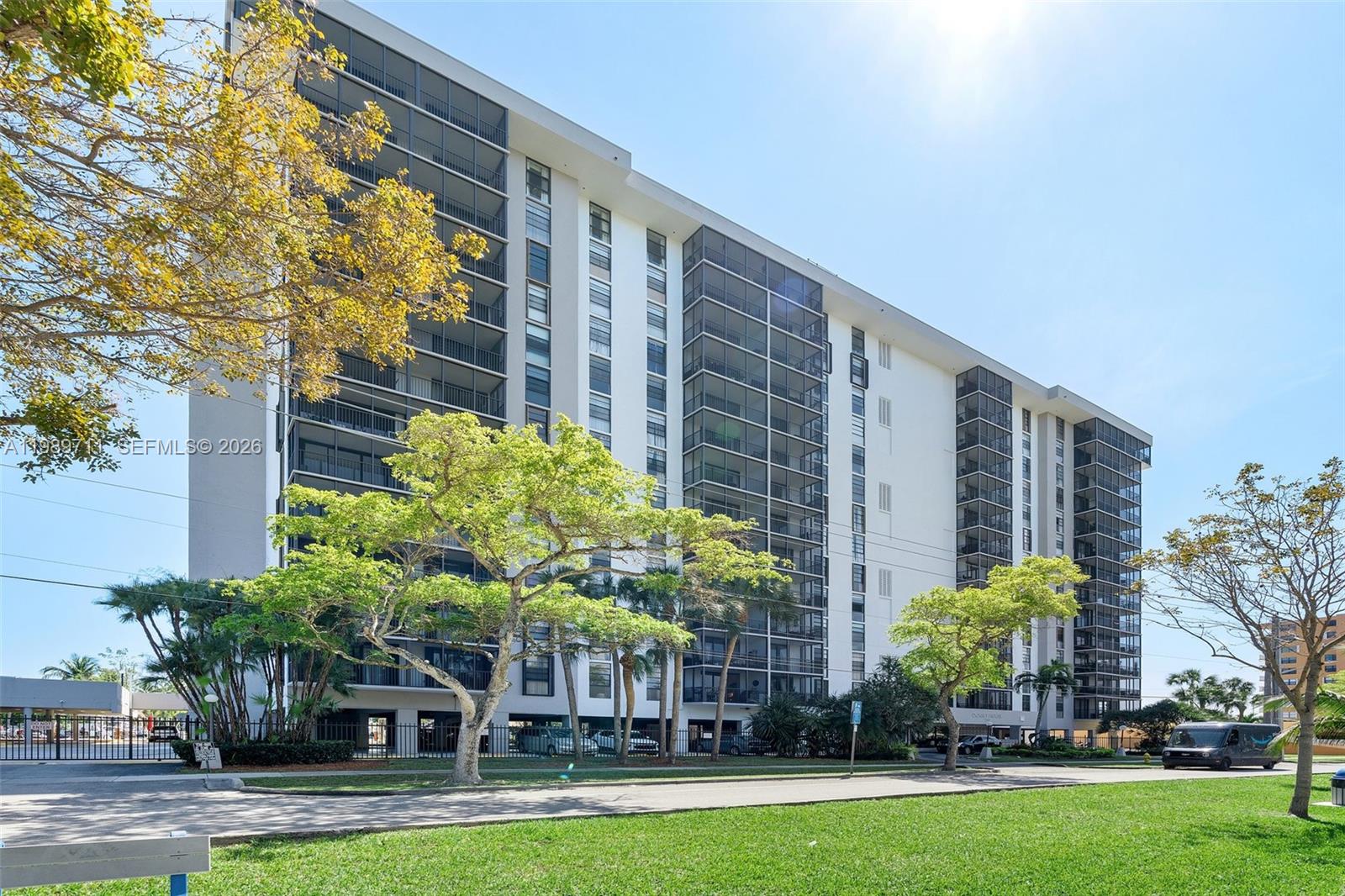 2500 NE 135th St Unit#B206, North Miami FL 33181