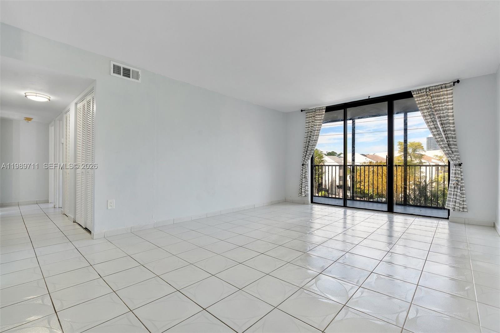 2500 NE 135th St Unit#B206, North Miami FL 33181