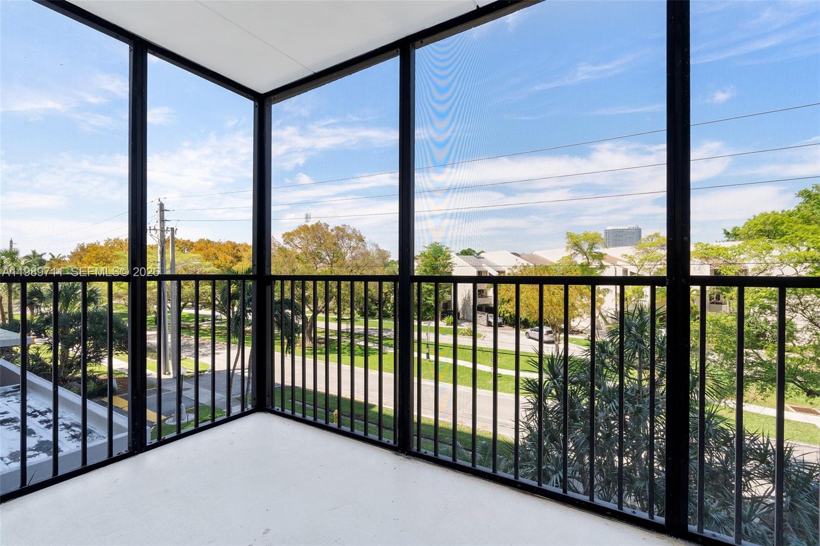 2500 NE 135th St Unit#B206, North Miami FL 33181