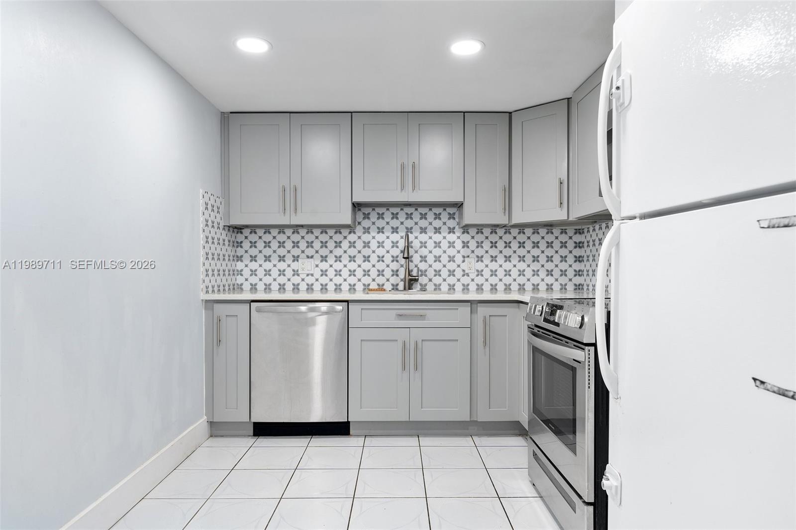2500 NE 135th St Unit#B206, North Miami FL 33181