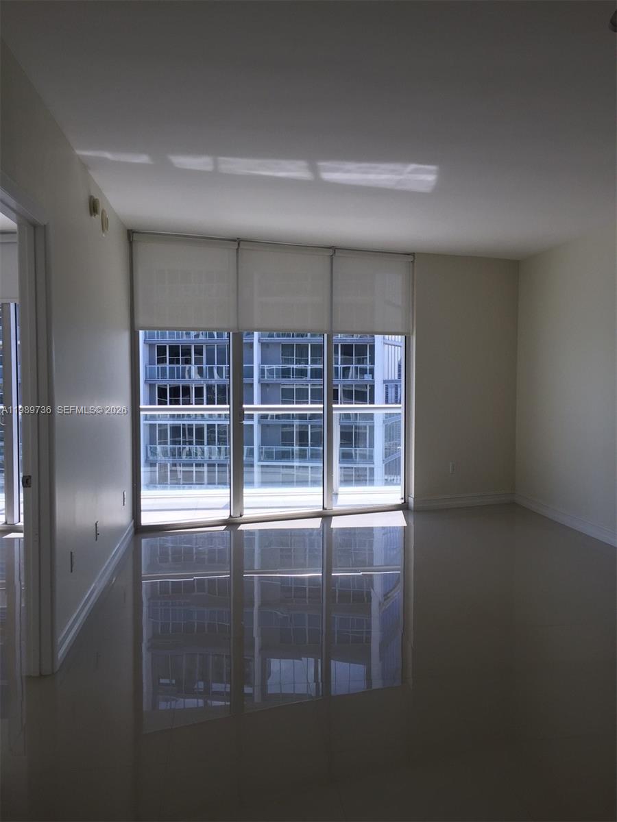 475 Brickell Ave #5111, Miami FL 33131