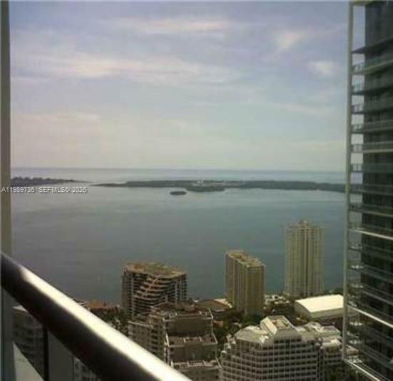 475 Brickell Ave #5111, Miami FL 33131