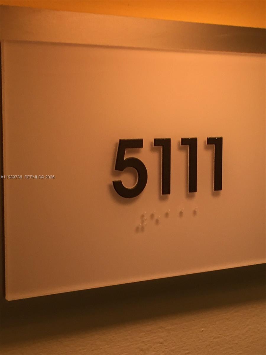 475 Brickell Ave #5111, Miami FL 33131