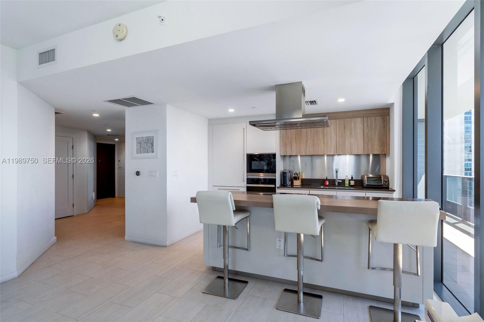 1000 Brickell Plz #2812, Miami FL 33131
