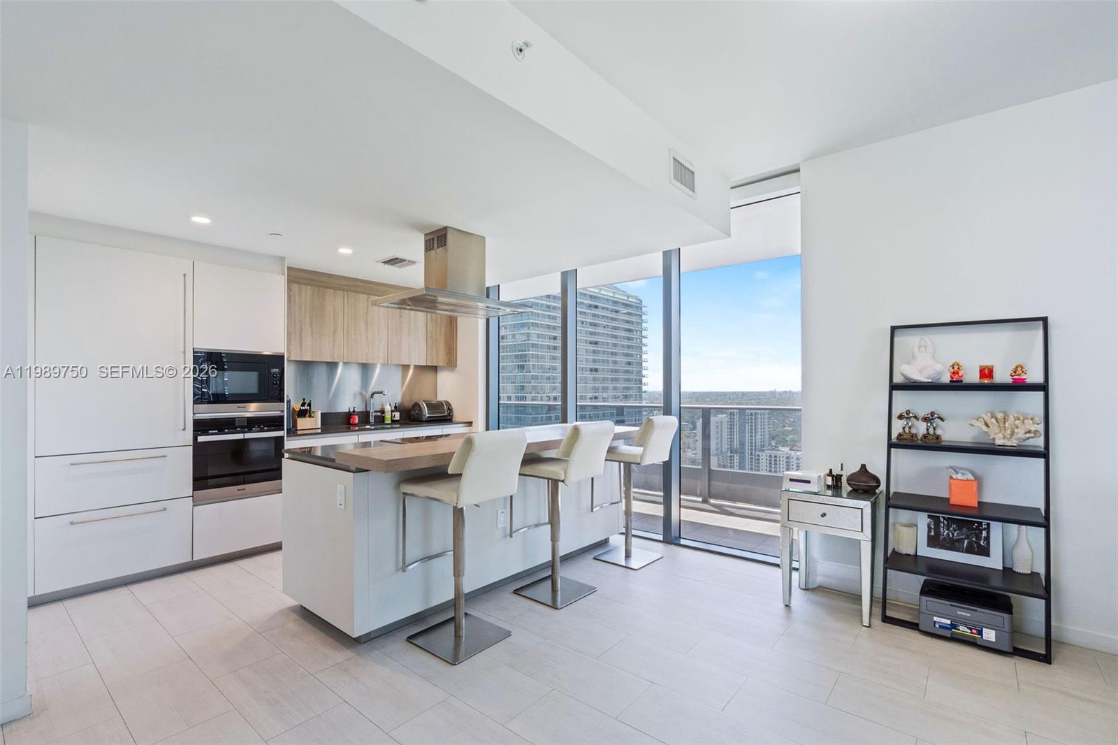 1000 Brickell Plz #2812, Miami FL 33131