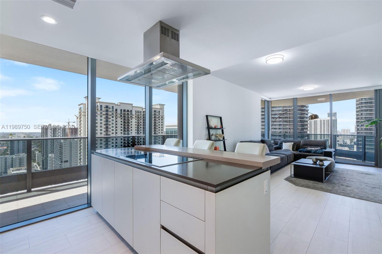 1000 Brickell Plz #2812, Miami FL 33131