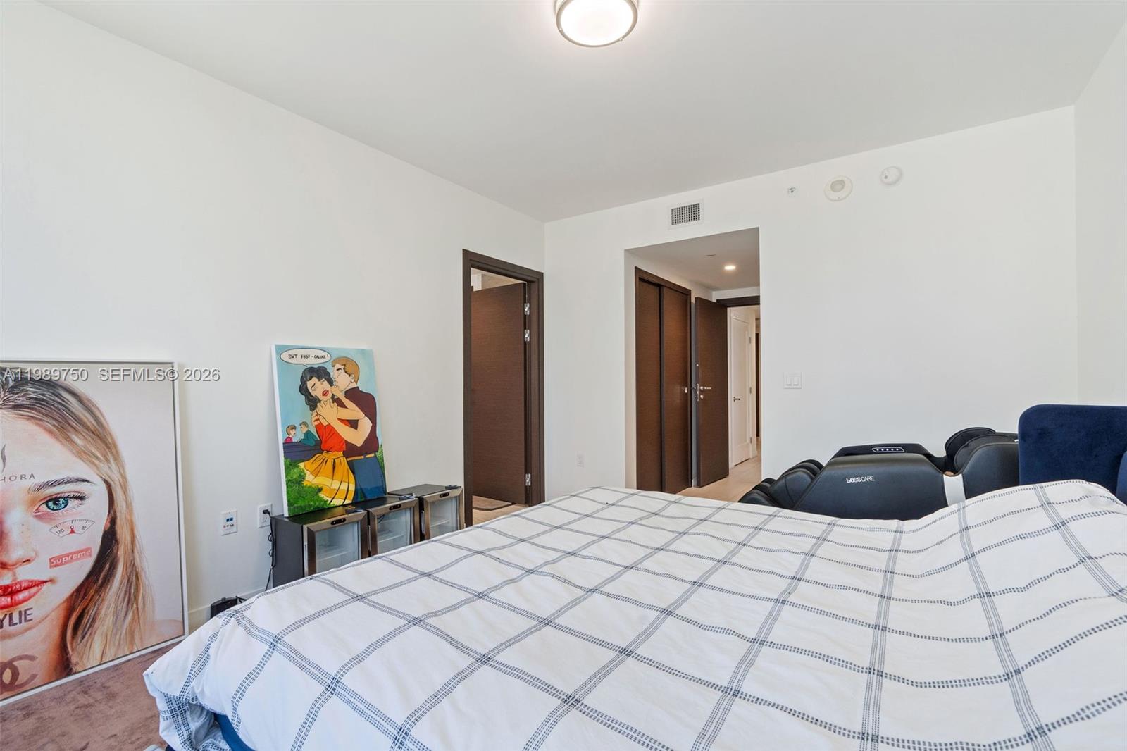 1000 Brickell Plz #2812, Miami FL 33131