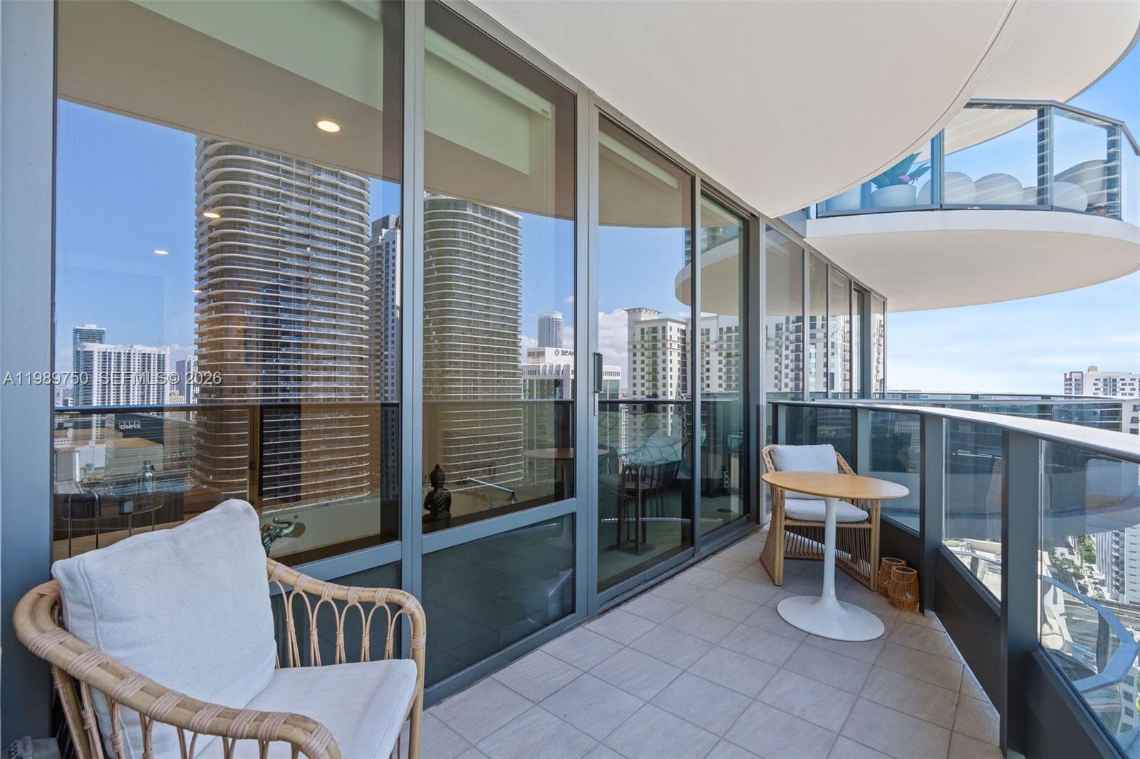 1000 Brickell Plz #2812, Miami FL 33131
