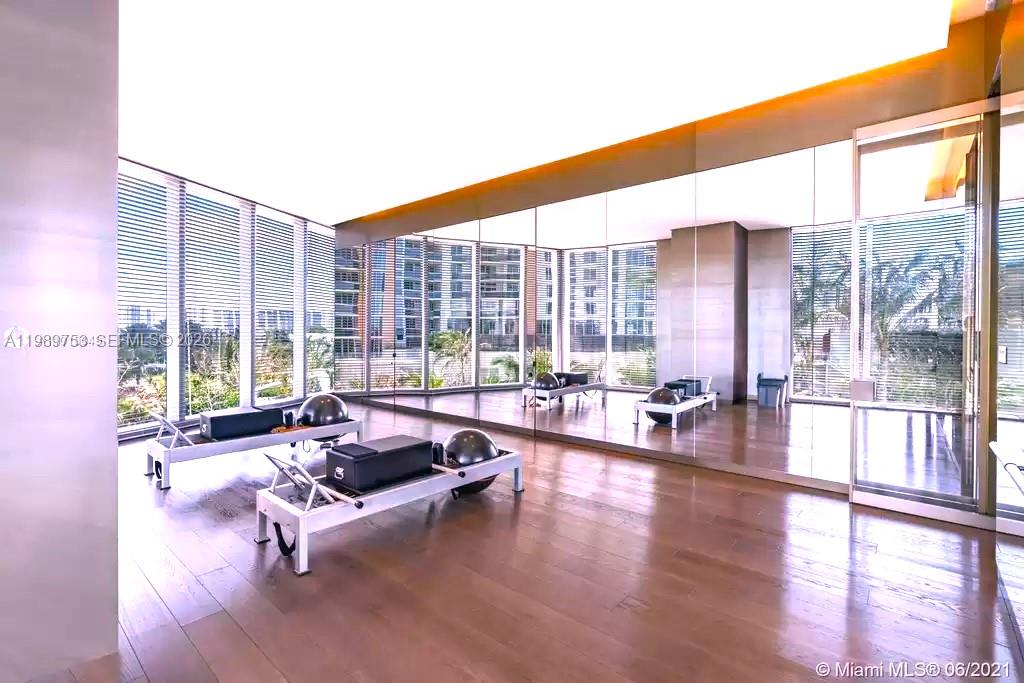 18975 Collins Ave #5105, Sunny Isles Beach FL 33160