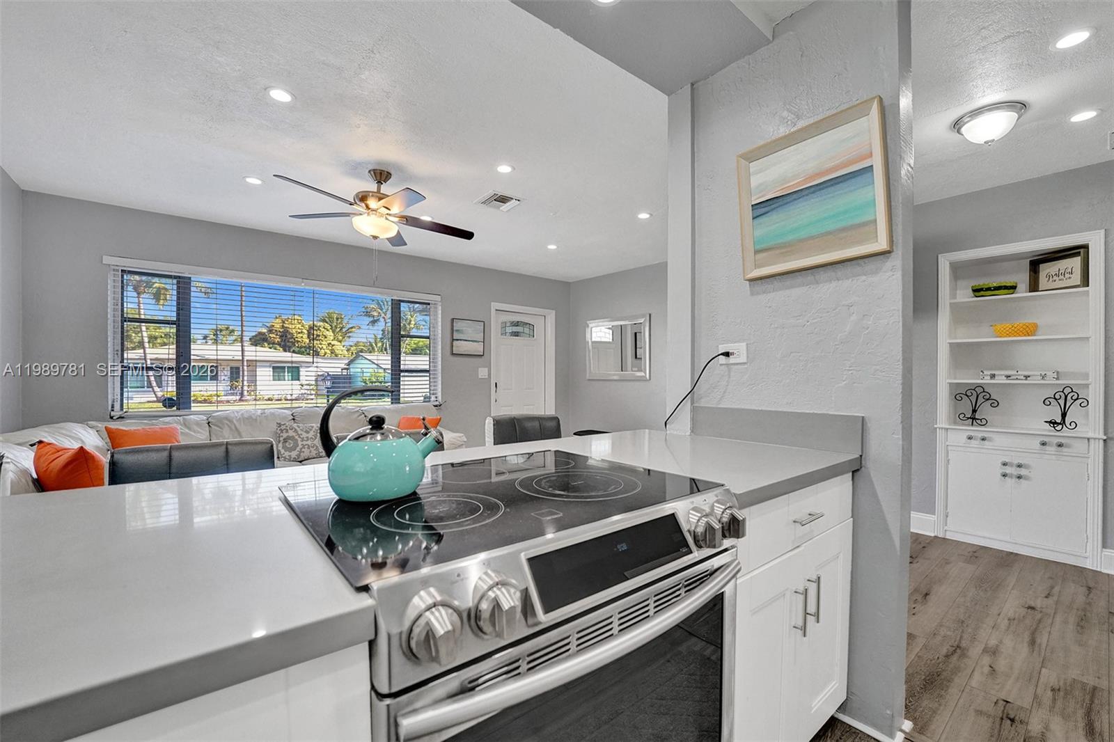 529 NW 8th St, Dania Beach FL 33004