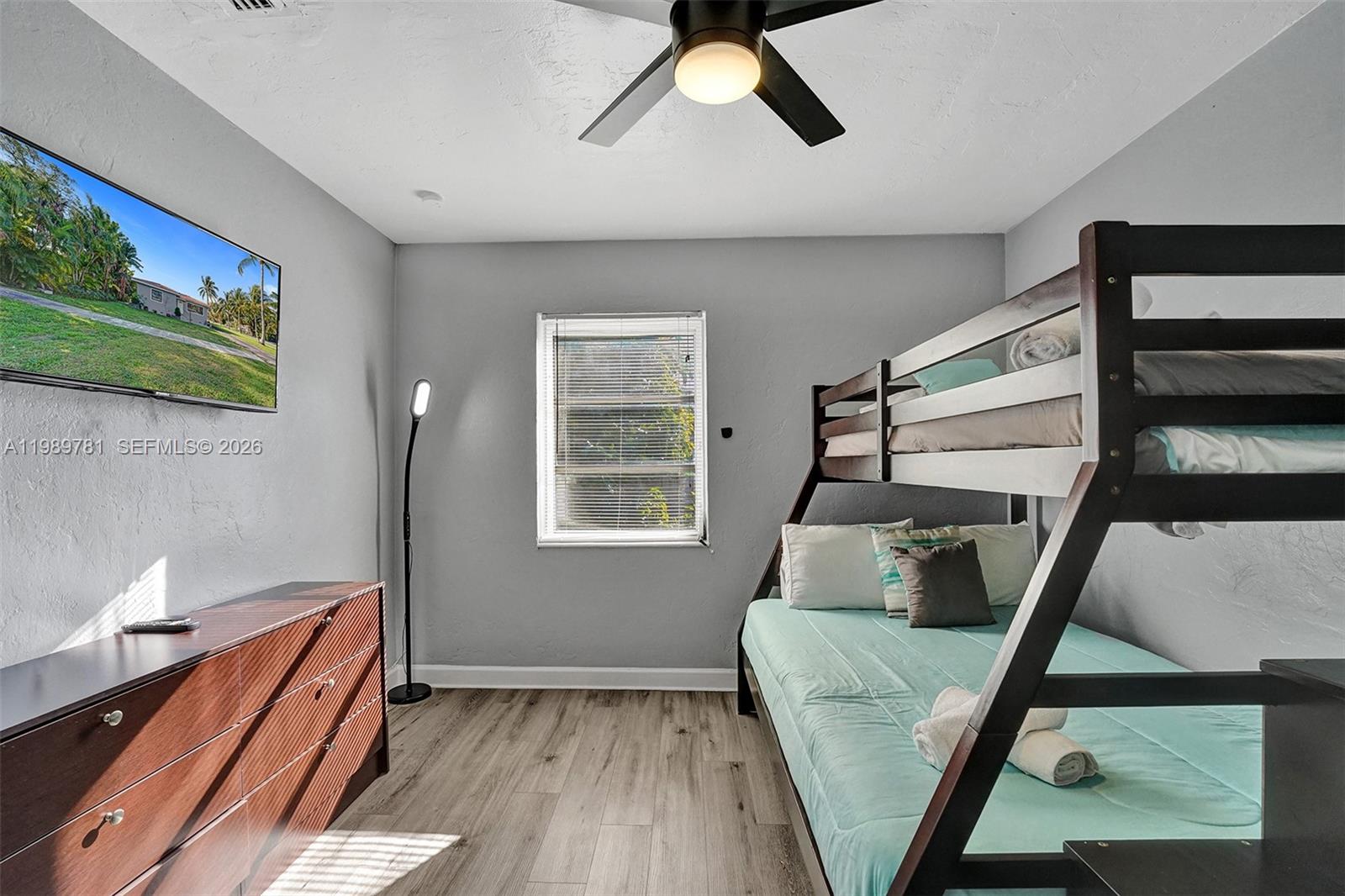 529 NW 8th St, Dania Beach FL 33004