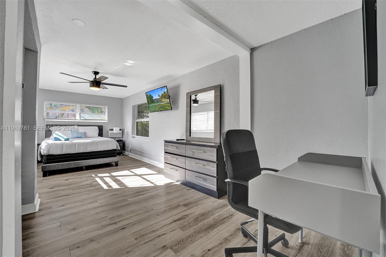 529 NW 8th St, Dania Beach FL 33004