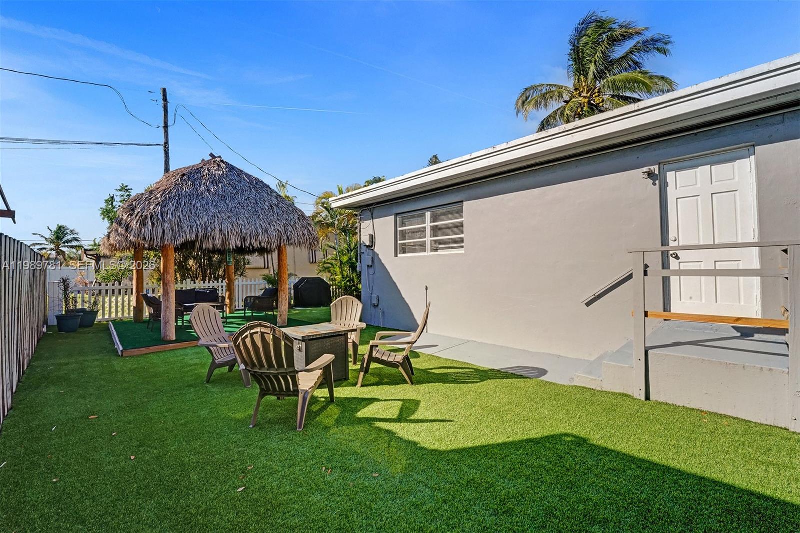 529 NW 8th St, Dania Beach FL 33004
