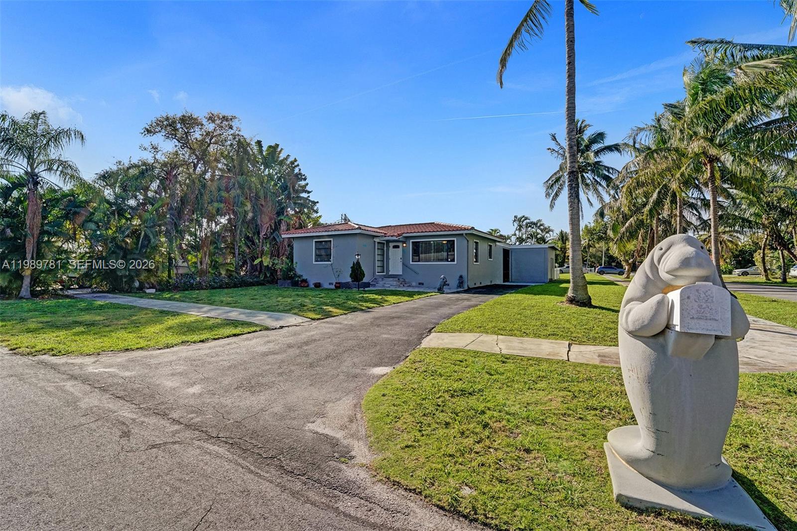 529 NW 8th St, Dania Beach FL 33004