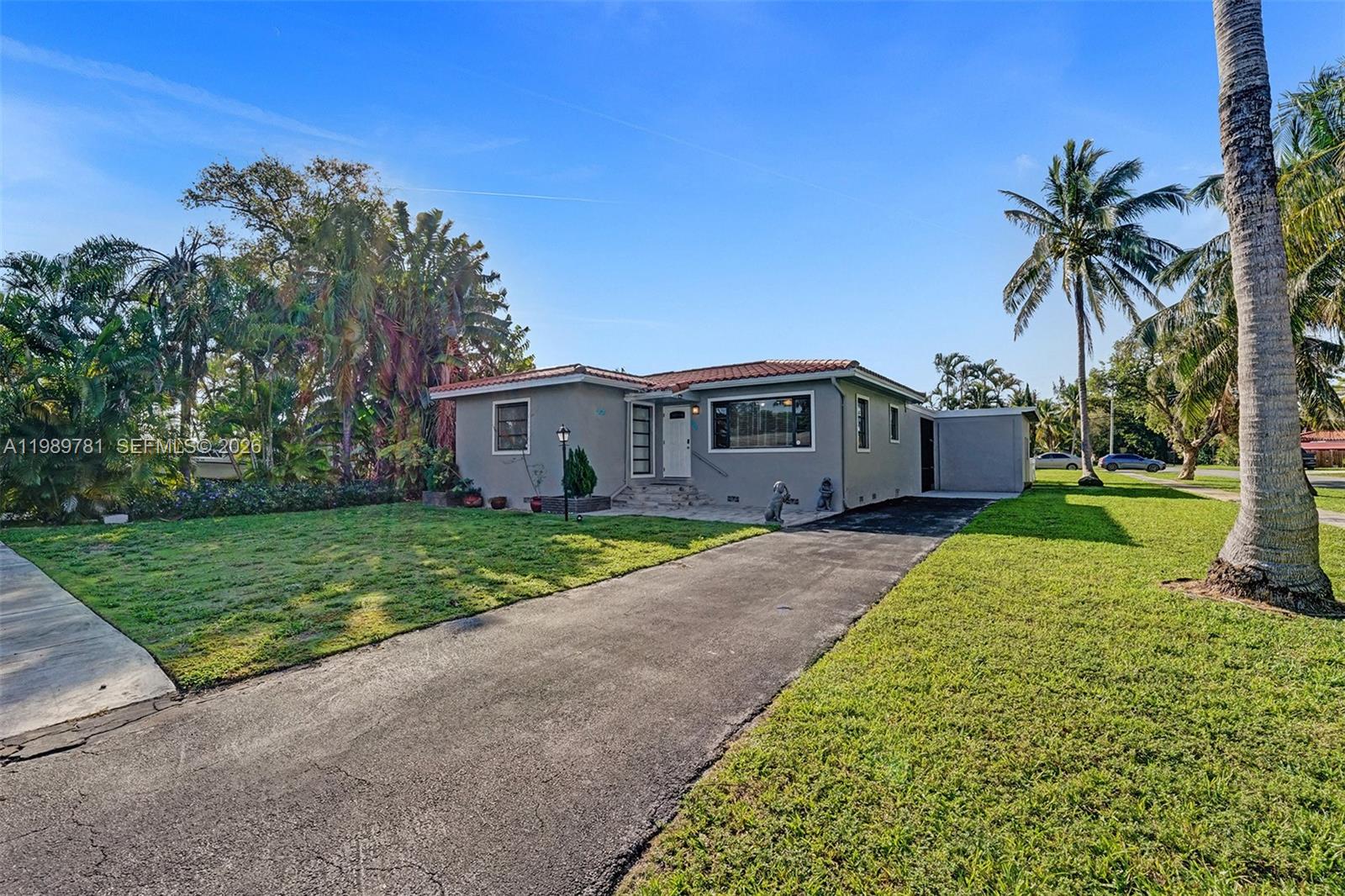 529 NW 8th St, Dania Beach FL 33004