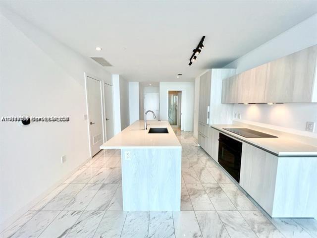 480 NE 31st St #902, Miami FL 33137