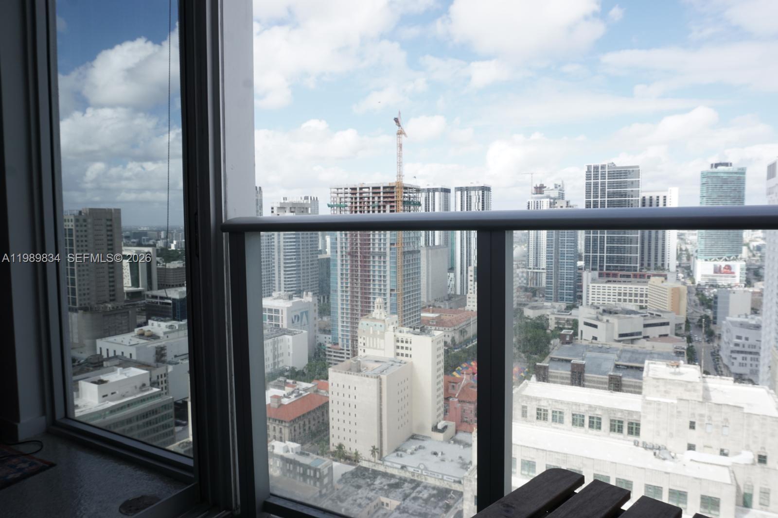 151 SE 1st  St #3304, Miami FL 33131