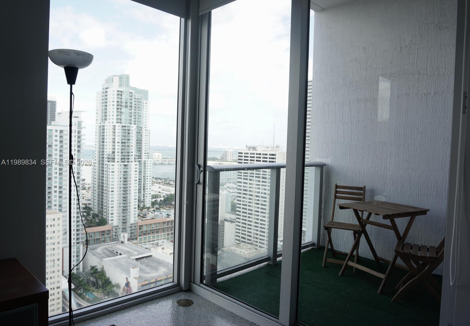 151 SE 1st  St #3304, Miami FL 33131