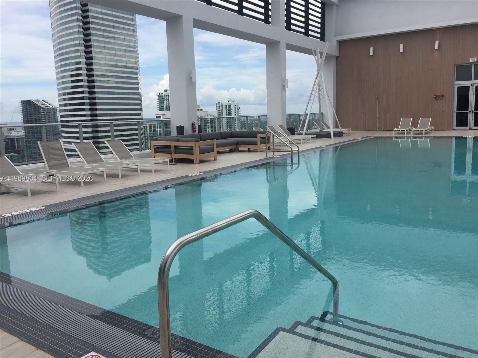 151 SE 1st  St #3304, Miami FL 33131