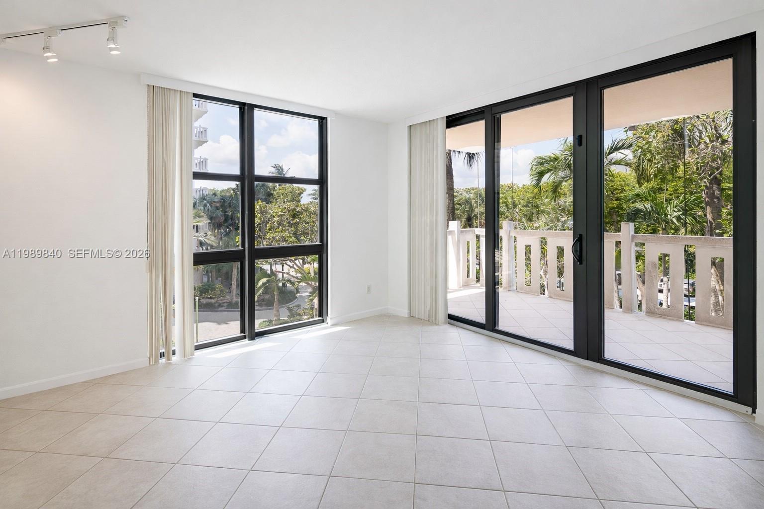 1121 Crandon Blvd #F206, Key Biscayne FL 33149