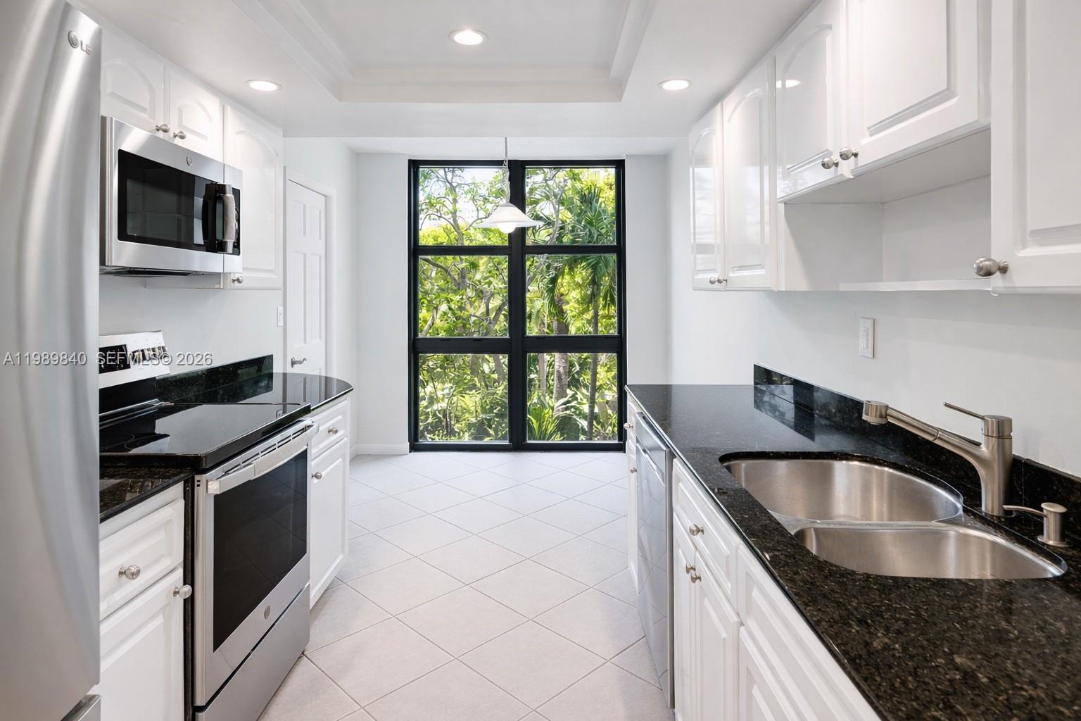 1121 Crandon Blvd #F206, Key Biscayne FL 33149