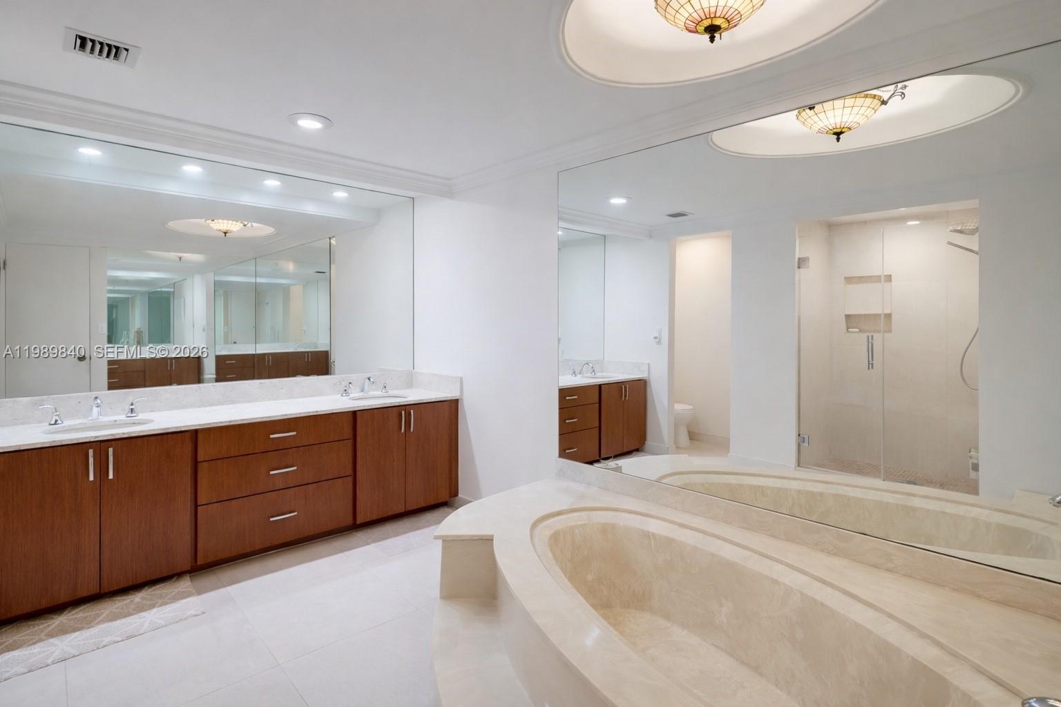 1121 Crandon Blvd #F206, Key Biscayne FL 33149