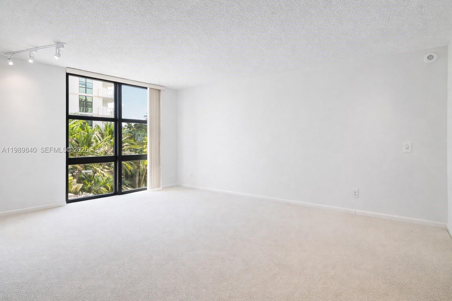 1121 Crandon Blvd #F206, Key Biscayne FL 33149