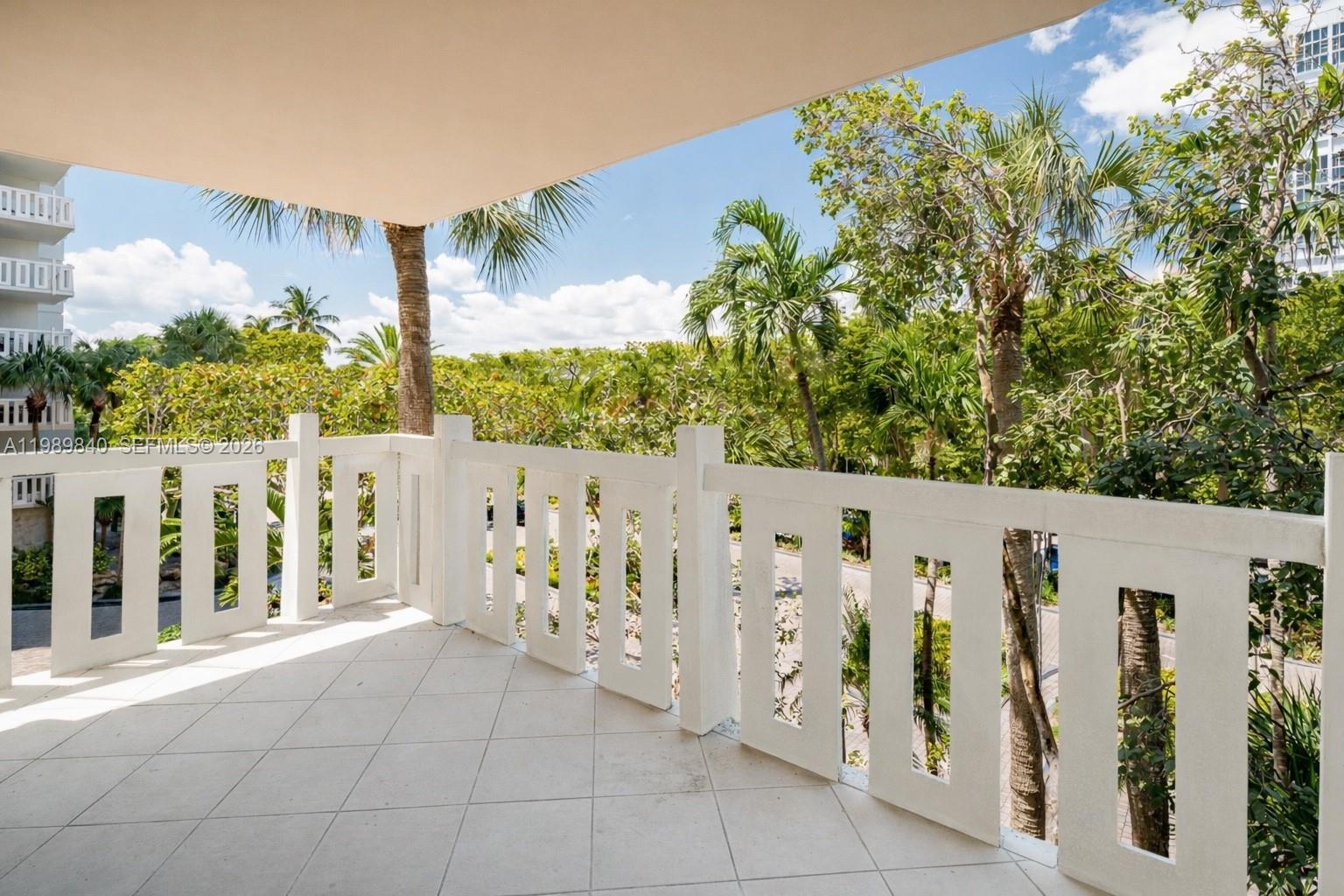 1121 Crandon Blvd #F206, Key Biscayne FL 33149