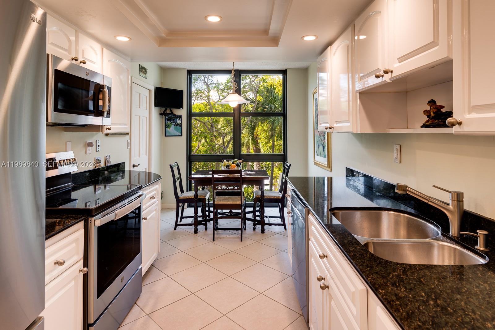 1121 Crandon Blvd #F206, Key Biscayne FL 33149