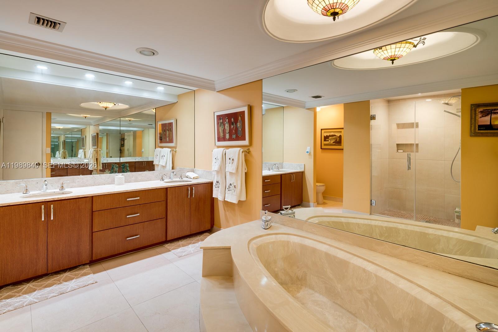 1121 Crandon Blvd #F206, Key Biscayne FL 33149