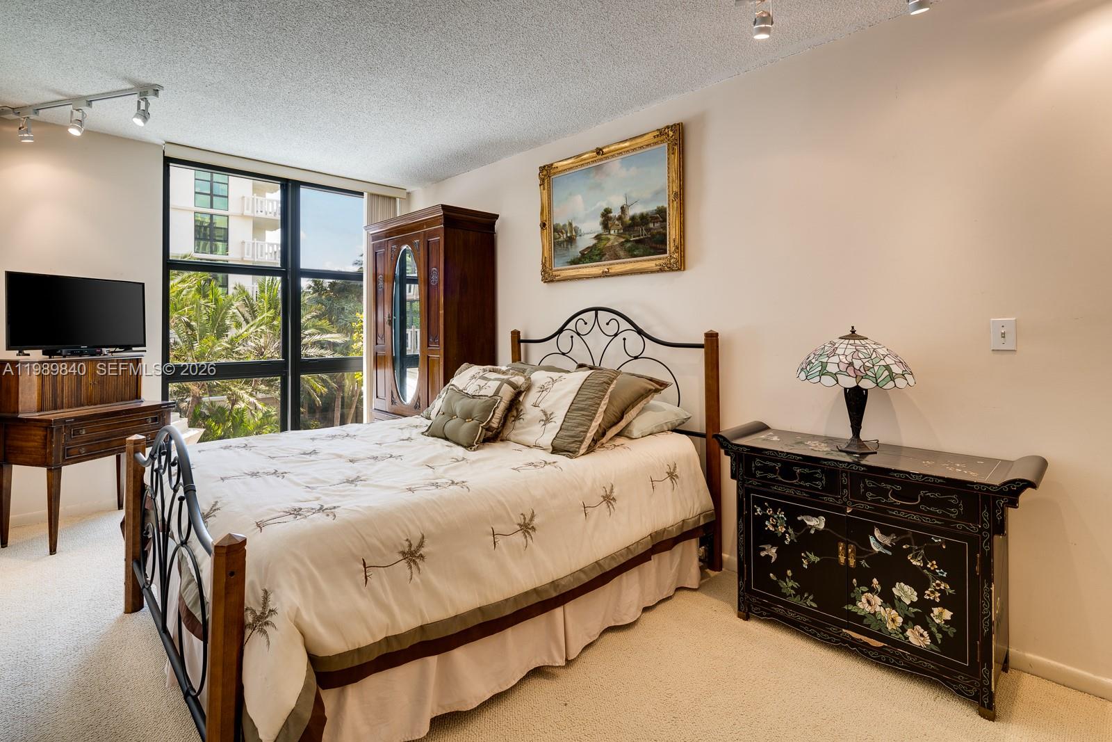 1121 Crandon Blvd #F206, Key Biscayne FL 33149