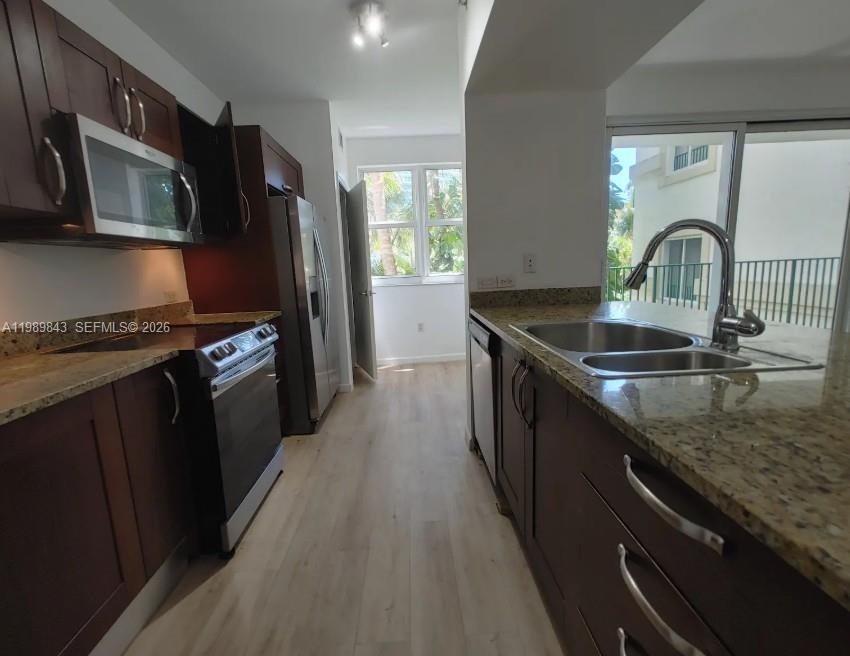 20000 E Country Club Dr #201, Aventura FL 33180