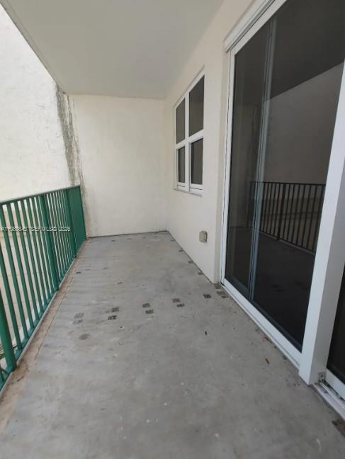 20000 E Country Club Dr #201, Aventura FL 33180