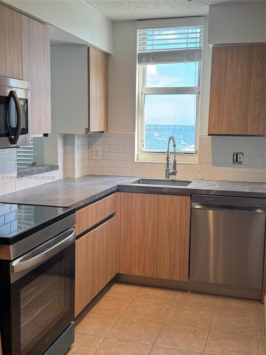 770 Claughton Island Dr #1216, Miami FL 33131