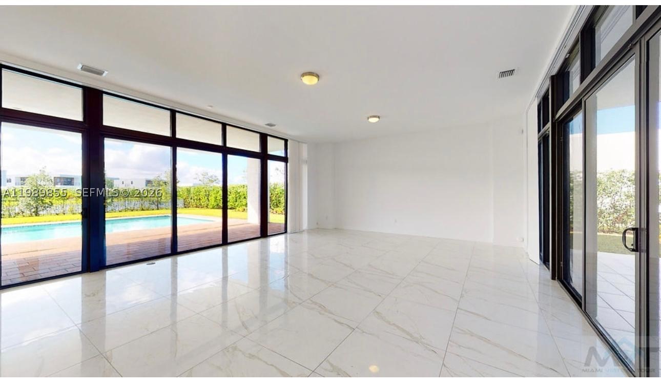 16580 Sunset Way #16580, Weston FL 33326