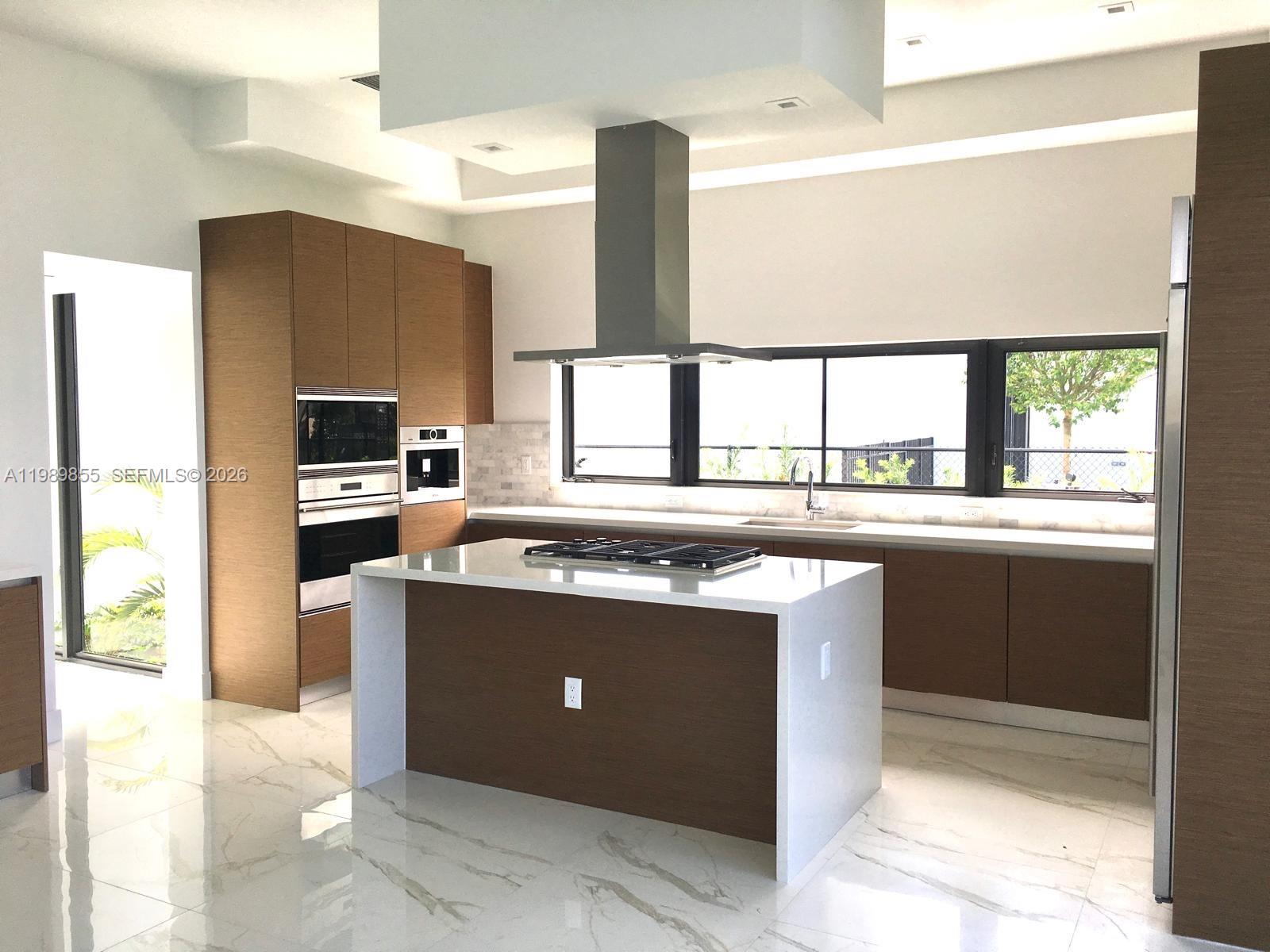 16580 Sunset Way #16580, Weston FL 33326