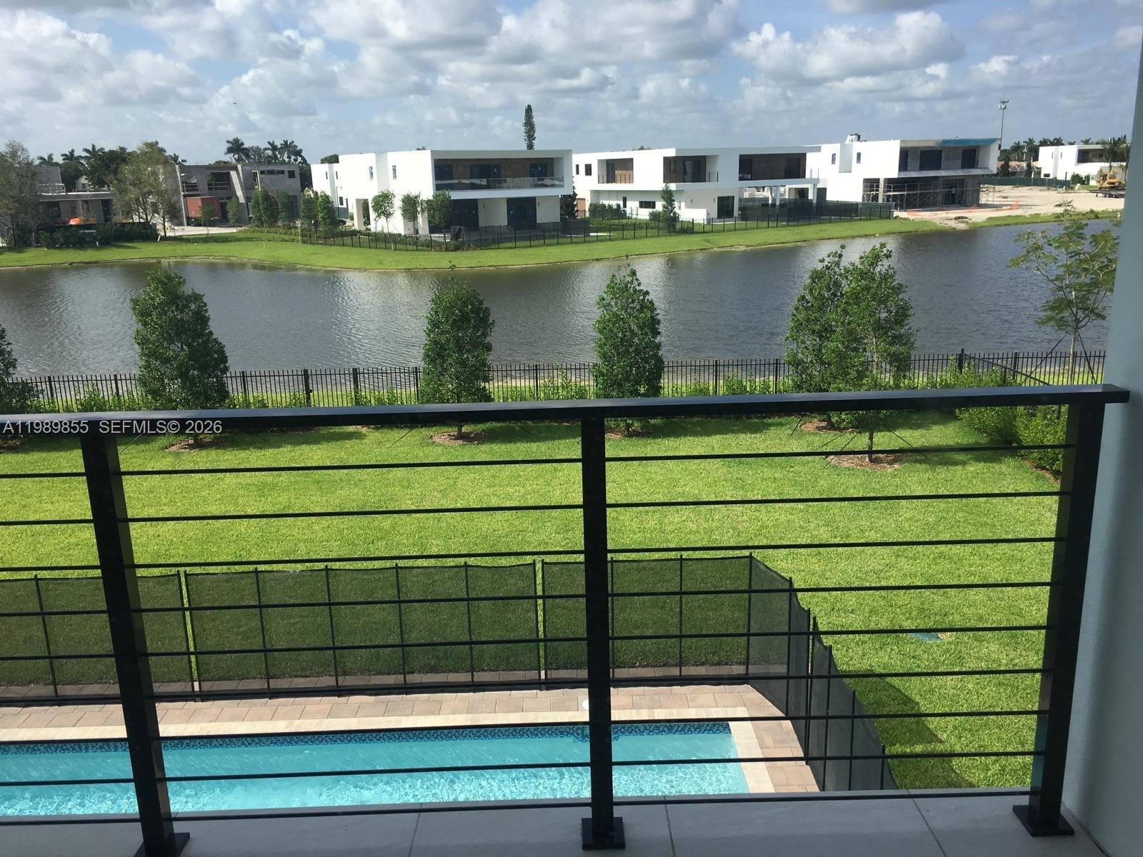 16580 Sunset Way #16580, Weston FL 33326