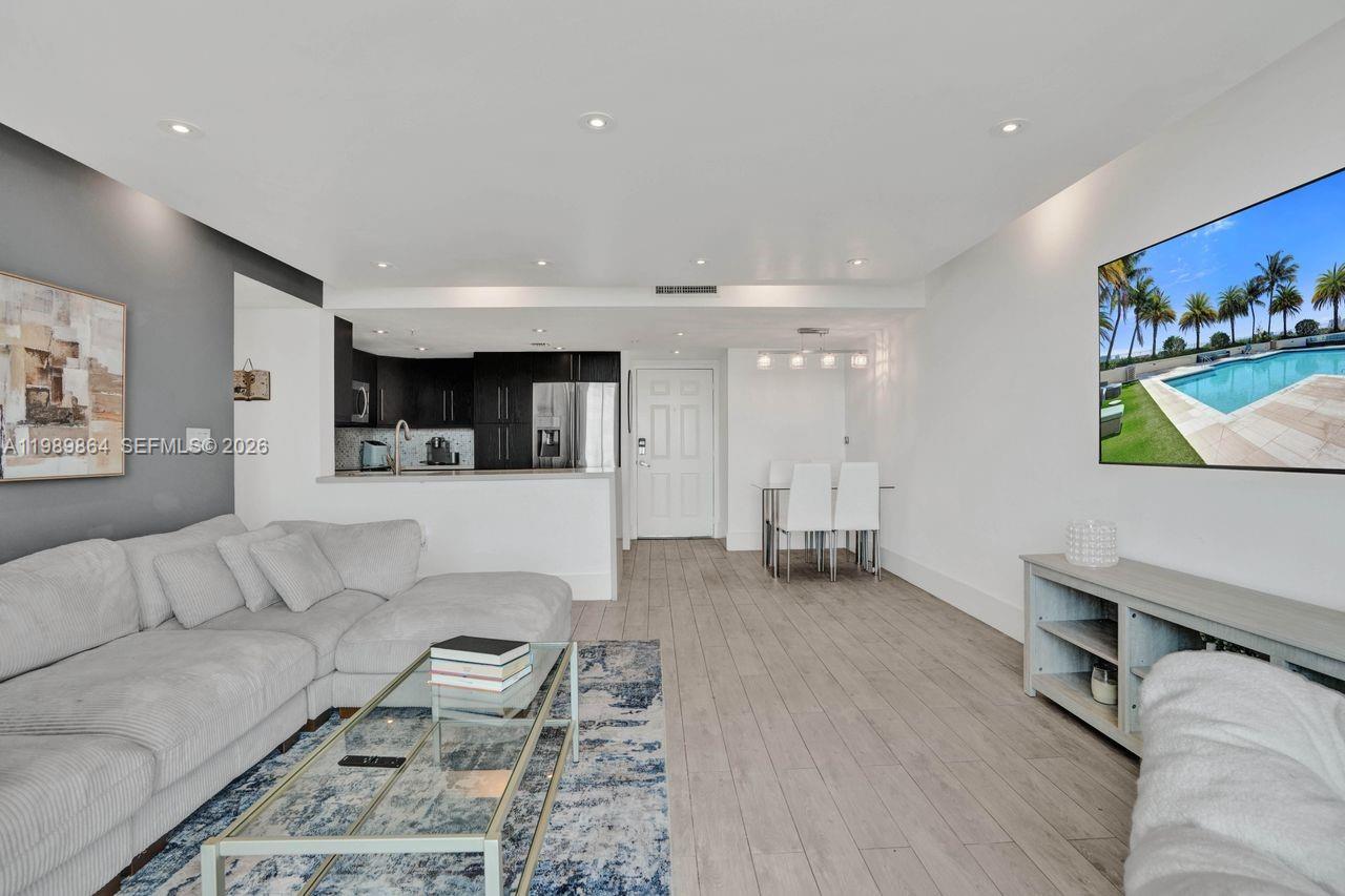 3000 Coral Way #1114, Miami FL 33145