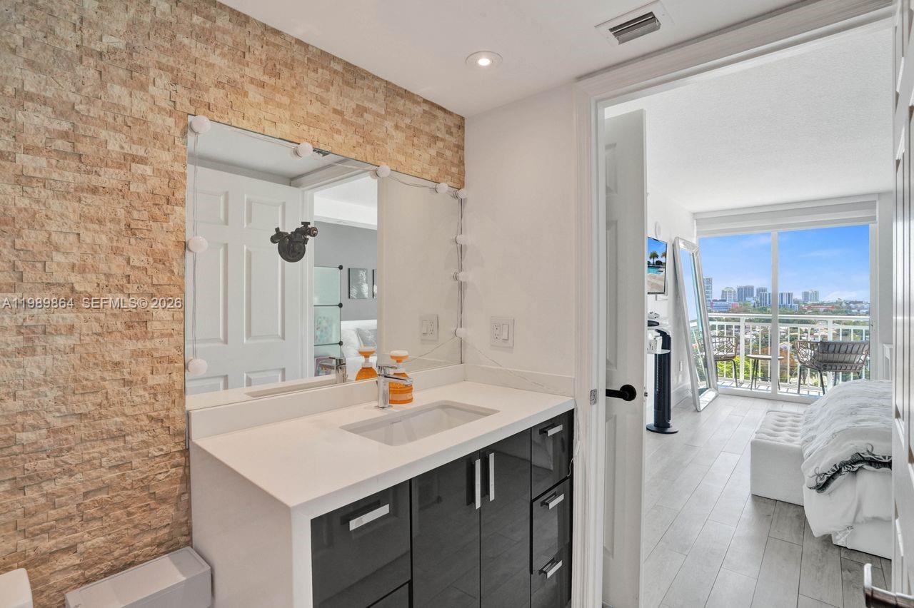 3000 Coral Way #1114, Miami FL 33145