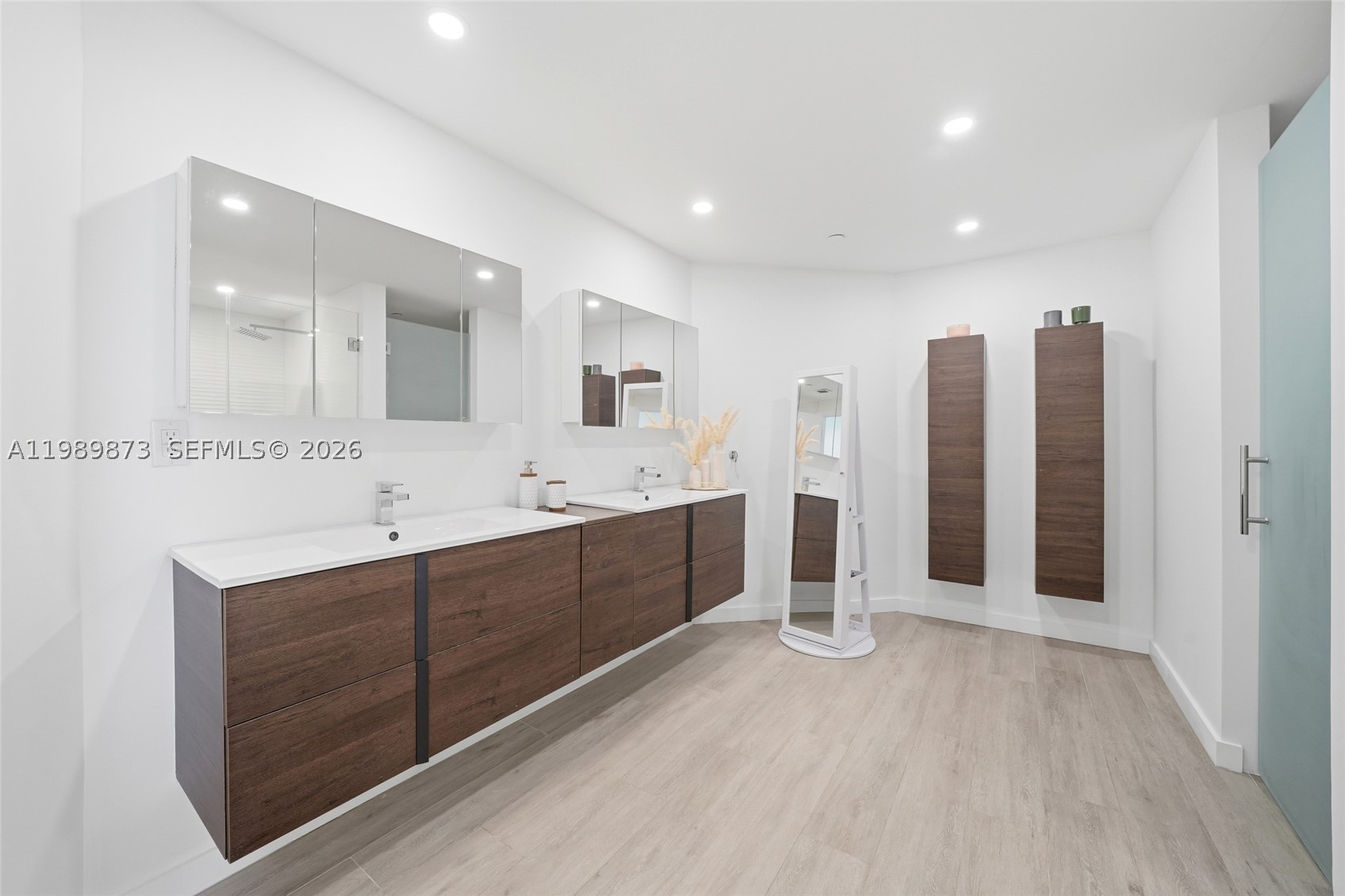 3801 NE 207th St #1203, Aventura FL 33180