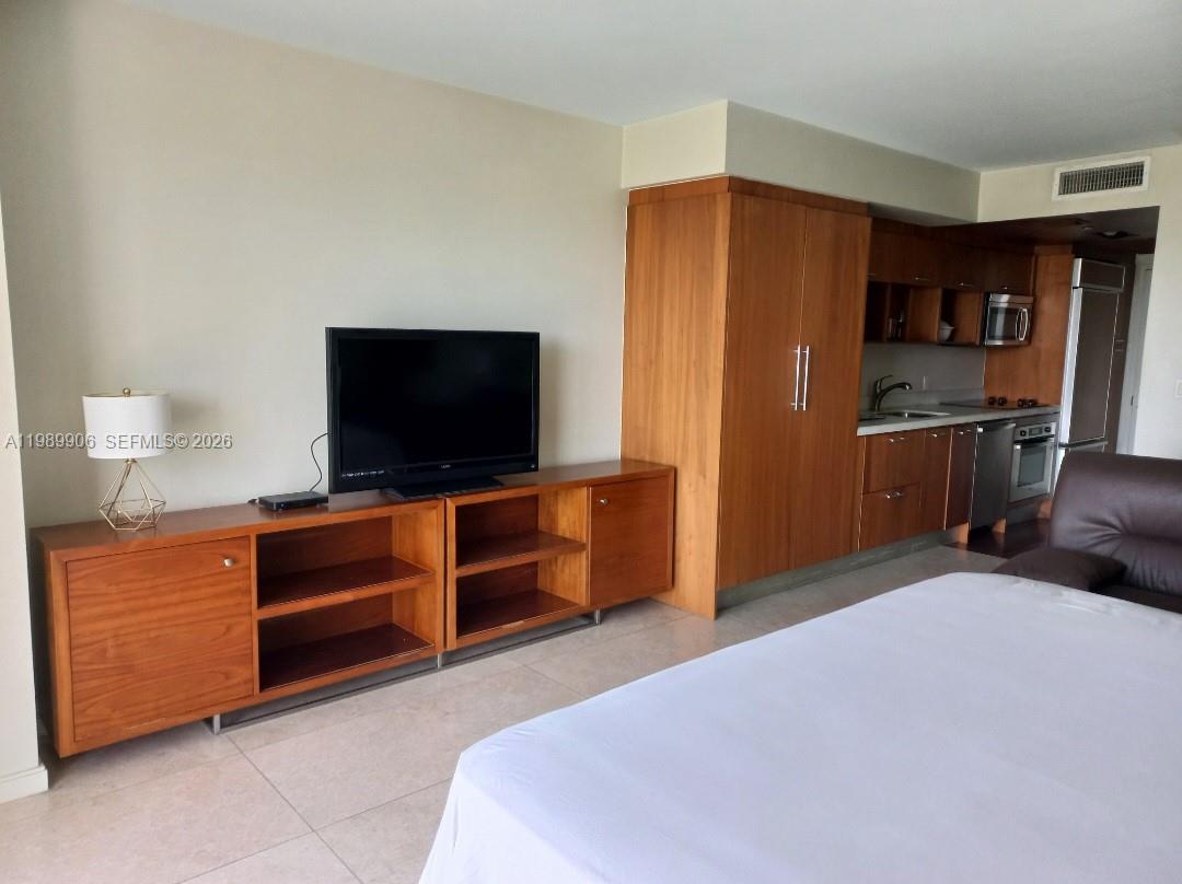 50 Biscayne Blvd #507, Miami FL 33132
